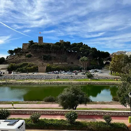 Bright And With Incredible Views In Beachfront Fuengirola